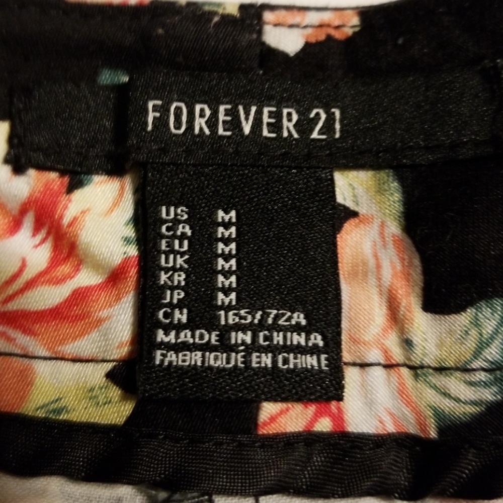 Forever 21 black floral shorts size medium - Picture 2 of 8